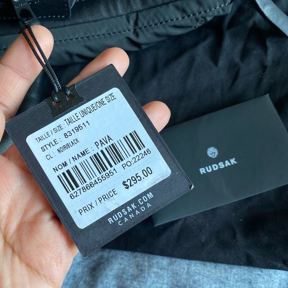 RUDSAK CROSSBODY BAG - BRAND NEW - Picture 13 of 13